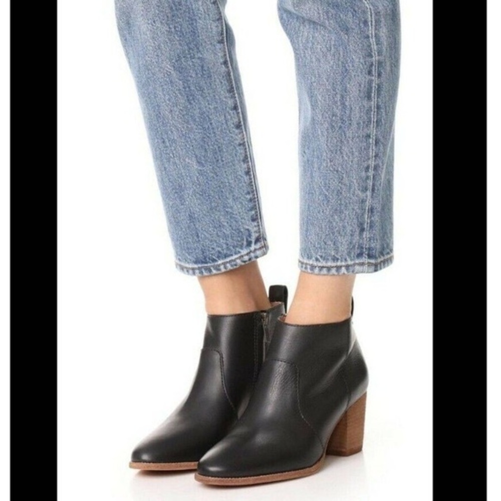 Madewell The Brenner Boot in Leather Heeled in black size 7.5